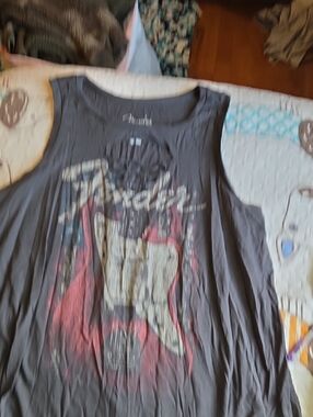 Fender Gray Graphic Tee with White Logo (Torrid Sizing-3)